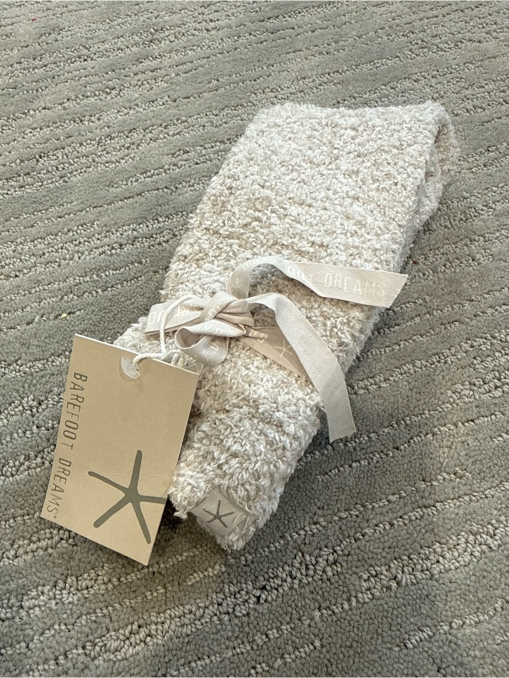 Barefoot Dreams CozyChic Socks Cream NWT Ultra Soft